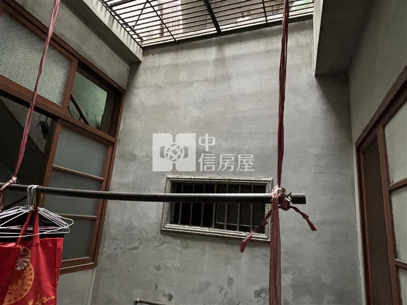 中壢體育園區大地坪透店房屋室內格局與周邊環境