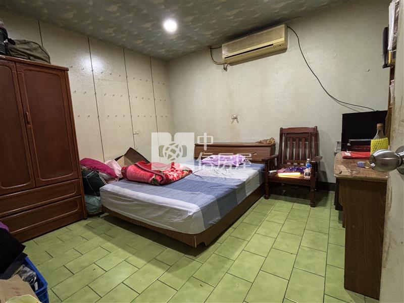 中壢體育園區大地坪透店房屋室內格局與周邊環境