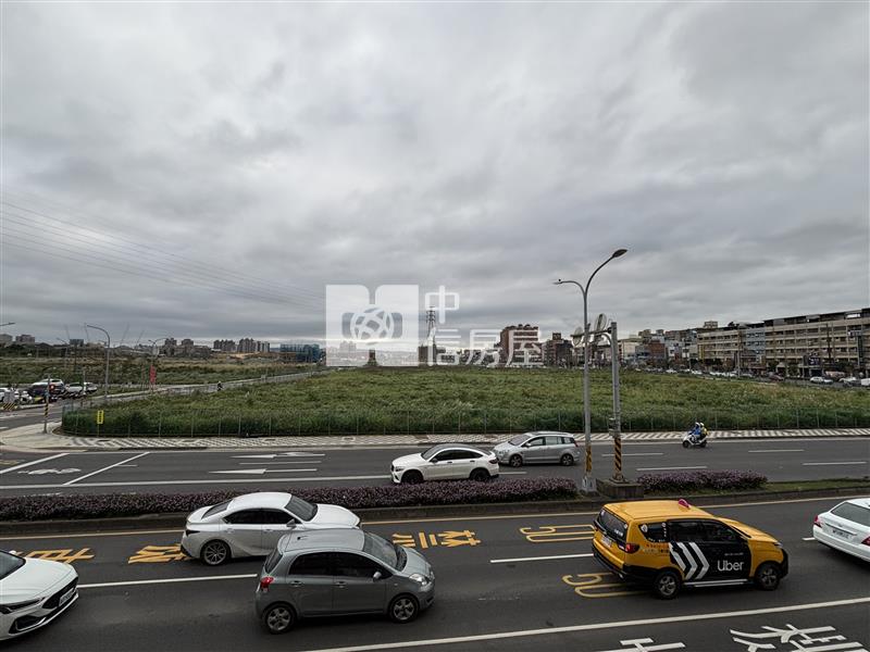 中壢體育園區大地坪透店房屋室內格局與周邊環境