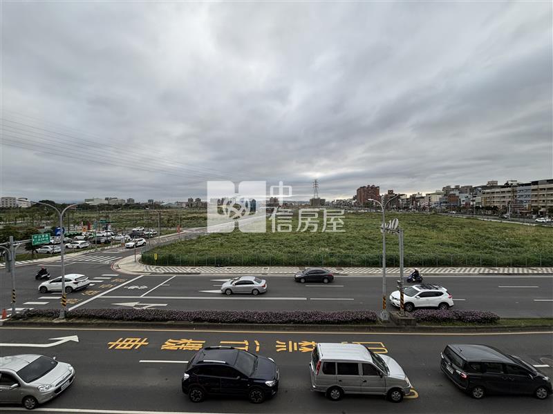 中壢體育園區大地坪透店房屋室內格局與周邊環境