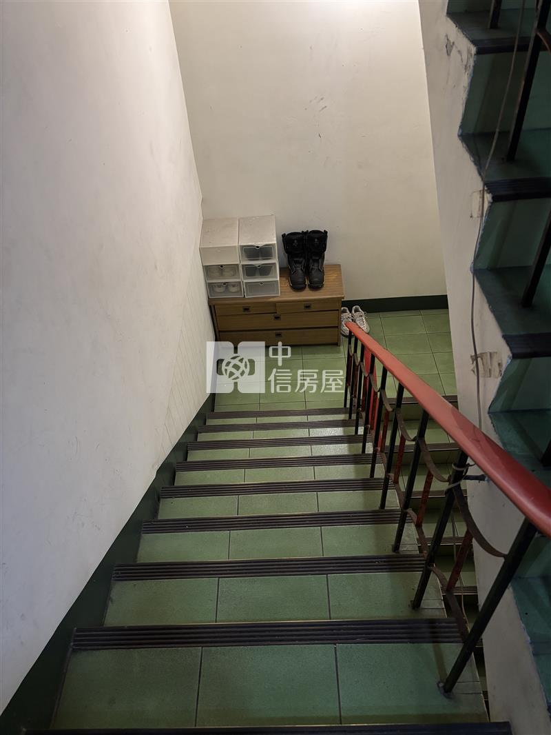 中壢體育園區大地坪透店房屋室內格局與周邊環境