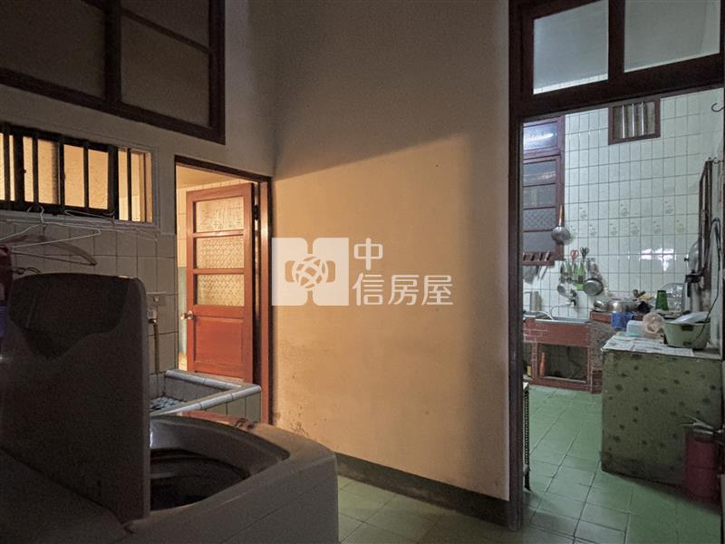 中壢體育園區大地坪透店房屋室內格局與周邊環境