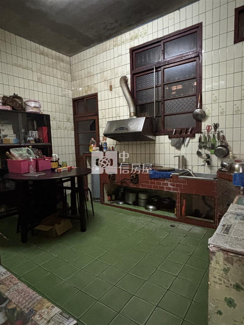 中壢體育園區大地坪透店房屋室內格局與周邊環境