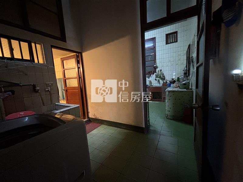 中壢體育園區大地坪透店房屋室內格局與周邊環境