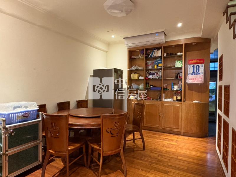 龍潭百年【牛津特區】雙併出租別墅｜3車位開底合一房屋室內格局與周邊環境