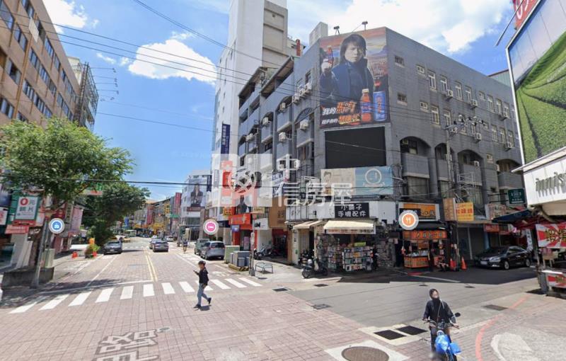 逢甲路第一排黃金店面房屋室內格局與周邊環境