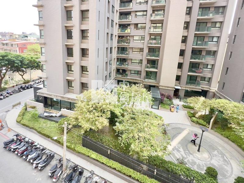 頂好文心稀有三房平車房屋室內格局與周邊環境