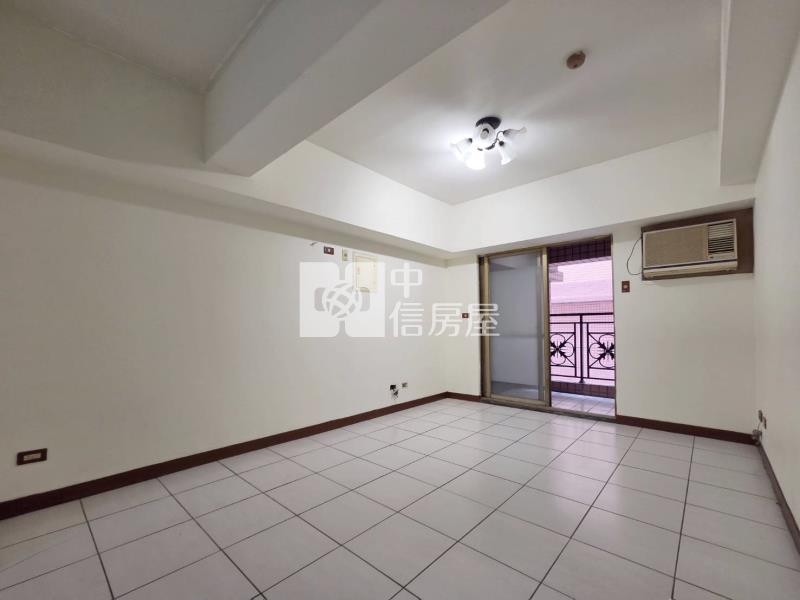 頂好文心稀有三房平車房屋室內格局與周邊環境