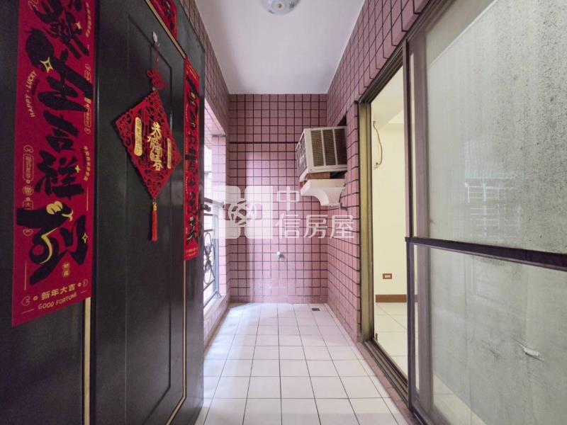 頂好文心稀有三房平車房屋室內格局與周邊環境