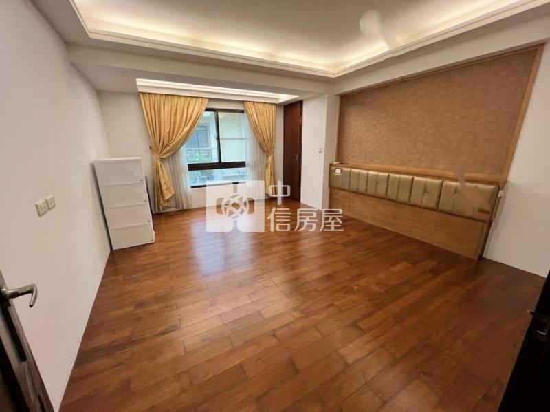 愛買商圈｜橙品帝堡電梯別墅+車庫房屋室內格局與周邊環境