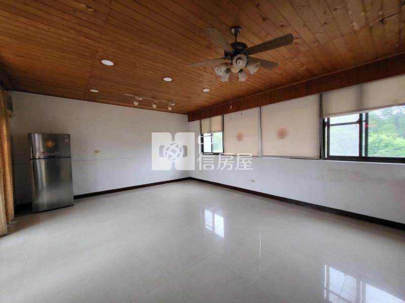 愛買商圈｜橙品帝堡電梯別墅+車庫房屋室內格局與周邊環境