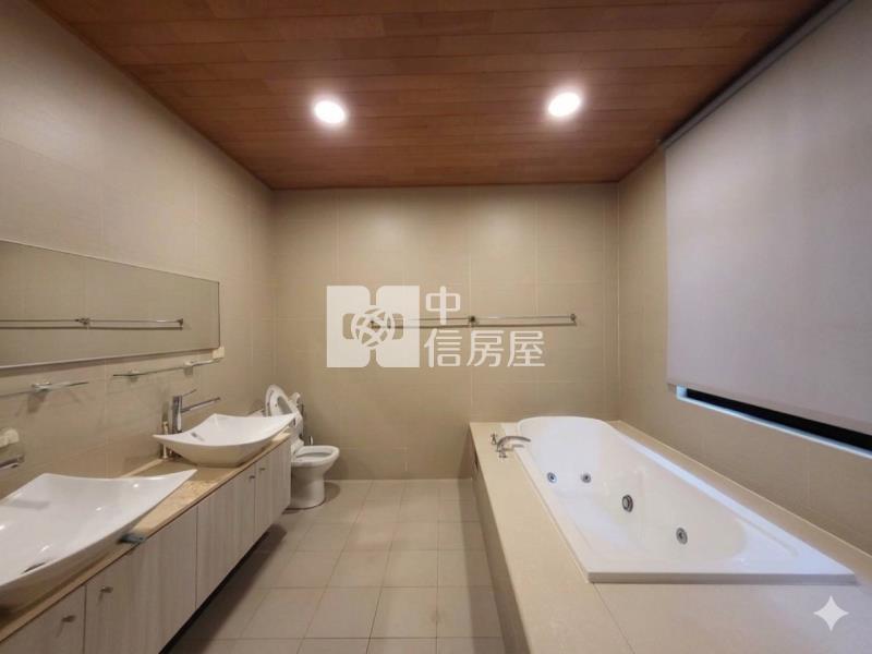 愛買商圈｜橙品帝堡電梯別墅+車庫房屋室內格局與周邊環境