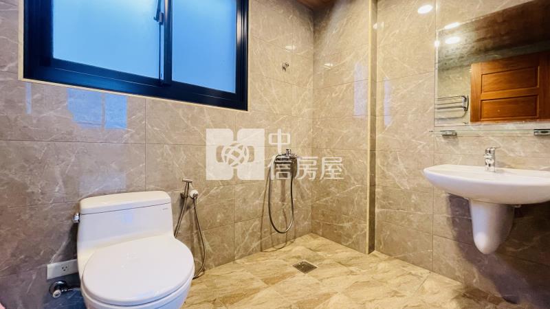 宜市東區屋況極佳邊間9年透天房屋室內格局與周邊環境