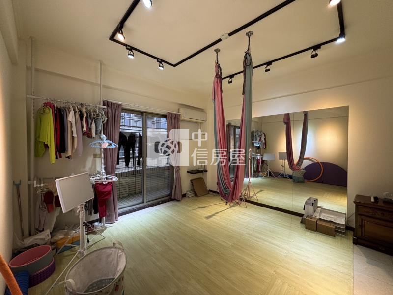 龍潭百年大鎮透天別墅雙車位房屋室內格局與周邊環境