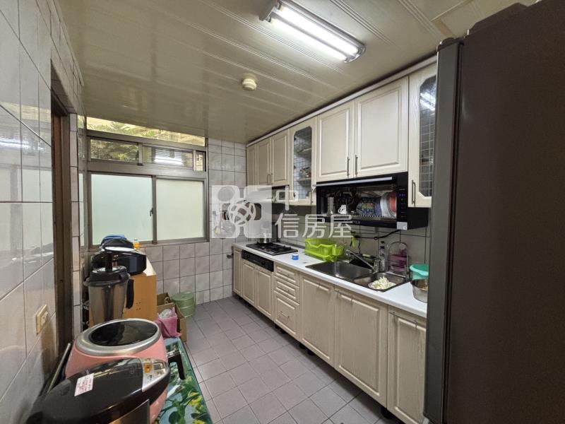 龍潭百年大鎮透天別墅雙車位房屋室內格局與周邊環境