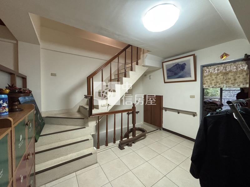 龍潭百年大鎮透天別墅雙車位房屋室內格局與周邊環境