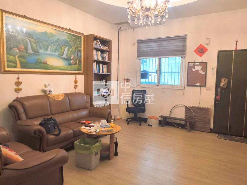 平鎮車站邊間大地坪透天房屋室內格局與周邊環境