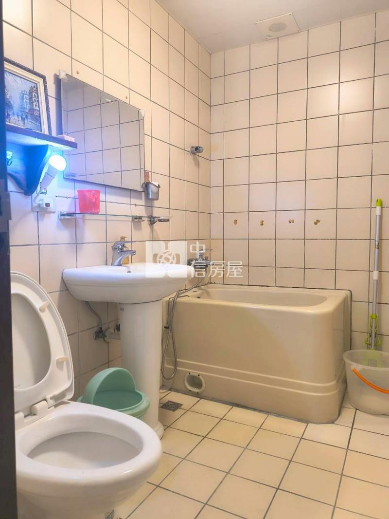 平鎮車站邊間大地坪透天房屋室內格局與周邊環境