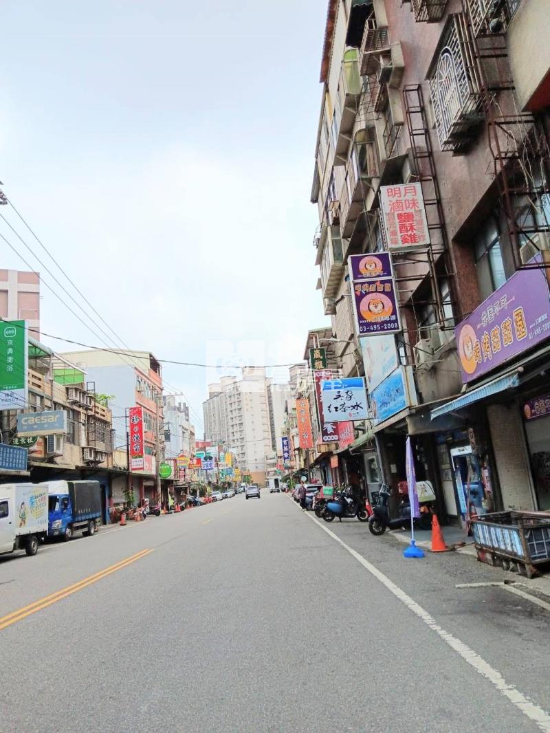 (專任)育達高中1+2樓店面住家房屋室內格局與周邊環境