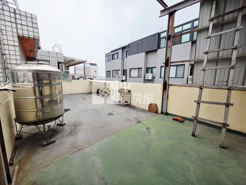 大里大四房前院停車邊間別墅房屋室內格局與周邊環境