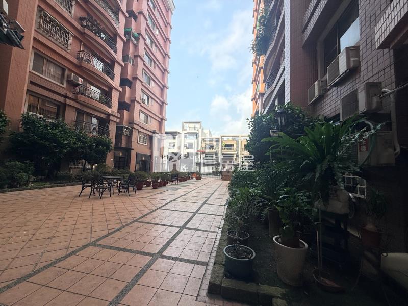 內埔歐洲皇宮房屋室內格局與周邊環境