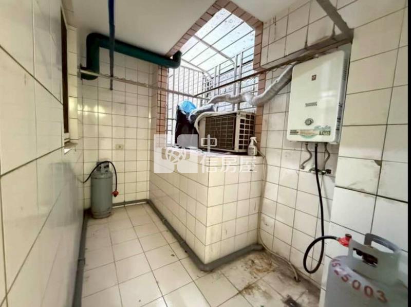 內壢交流道收租華廈房屋室內格局與周邊環境