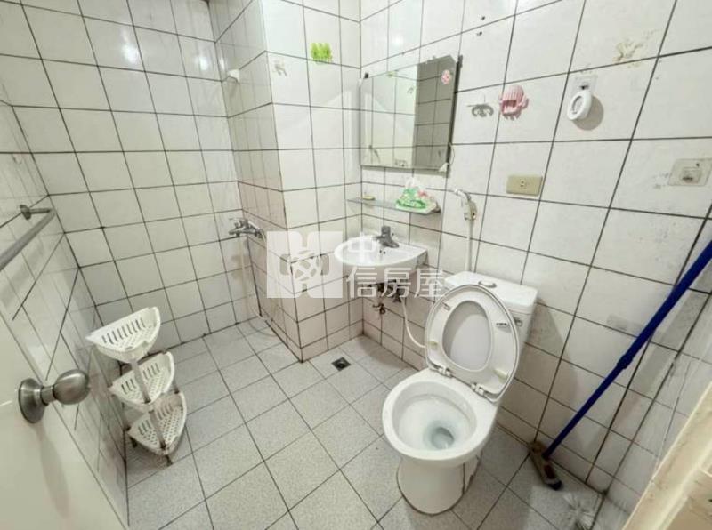 內壢交流道收租華廈房屋室內格局與周邊環境