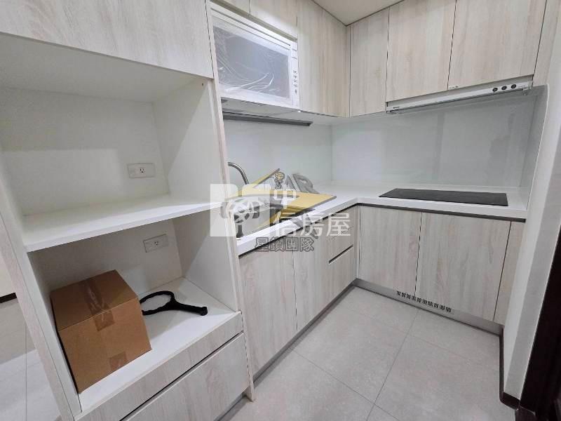 【星鑽】高鐵第一排|亞昕喜徠登|低總價1房車房屋室內格局與周邊環境