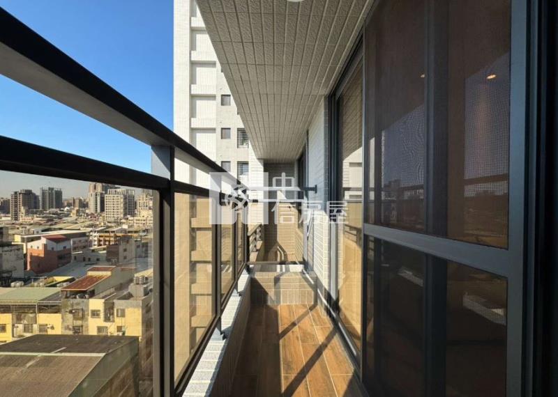 南屯捷運站佳泰大方視野兩房平車房屋室內格局與周邊環境