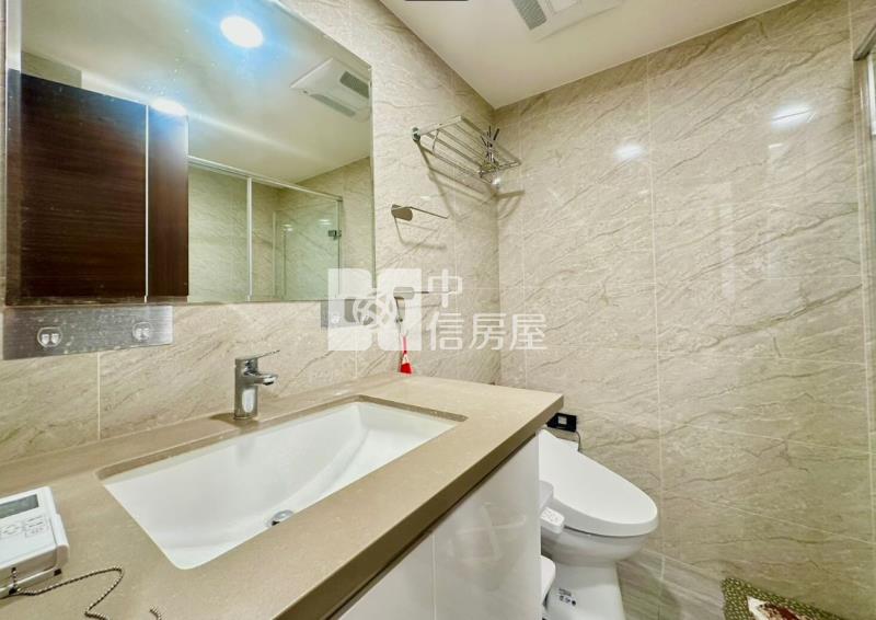 南屯捷運站佳泰大方視野兩房平車房屋室內格局與周邊環境