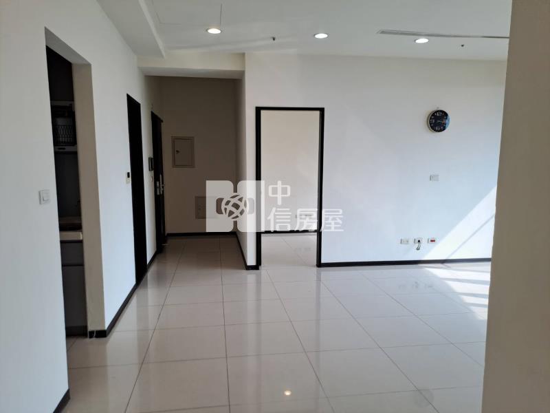 中壢高中(百川文隱A區)電梯美三房車房屋室內格局與周邊環境