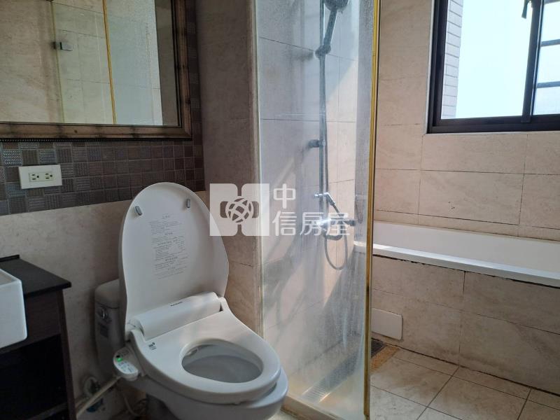 中壢高中(百川文隱A區)電梯美三房車房屋室內格局與周邊環境