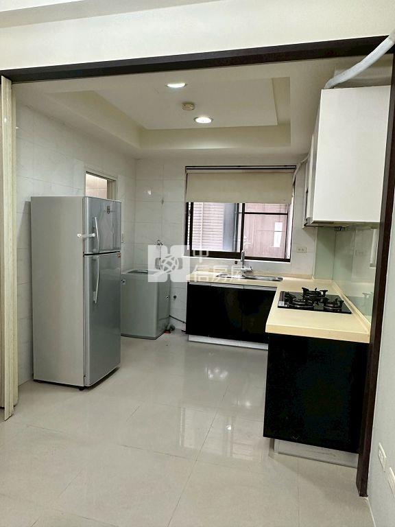 【收租、自住】傳世御苑 五房+雙車位別墅(中信卓越團隊)房屋室內格局與周邊環境