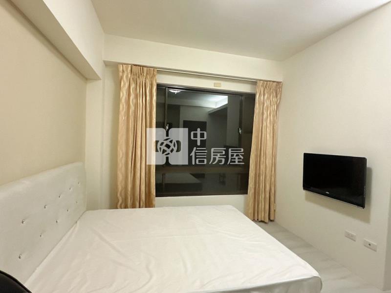 【收租、自住】傳世御苑 五房+雙車位別墅(中信卓越團隊)房屋室內格局與周邊環境