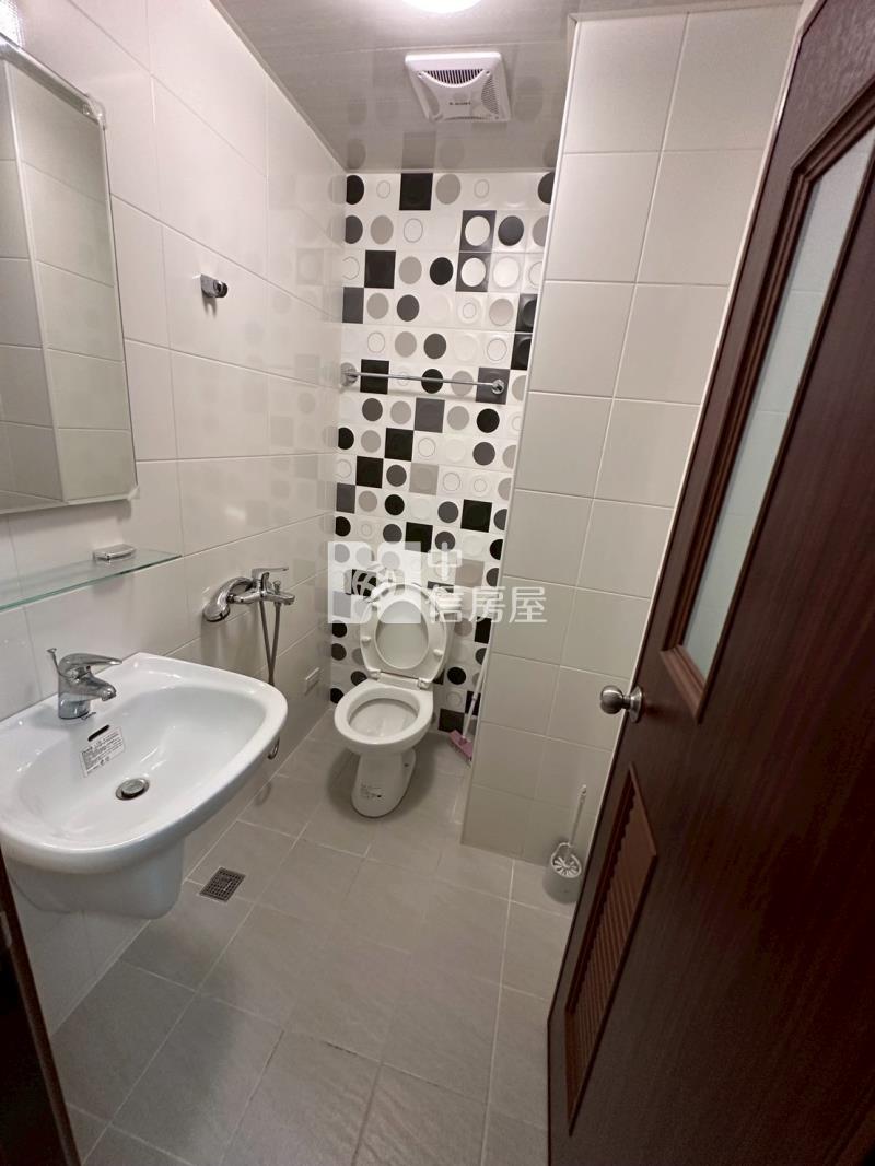 新市南科之心2房車位房屋室內格局與周邊環境