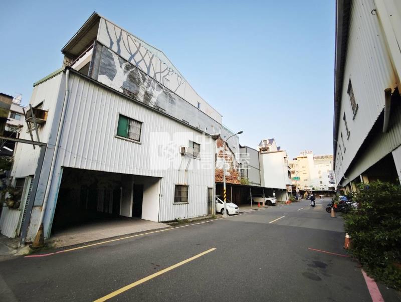 海安路旁6.39坪商業區建地房屋室內格局與周邊環境