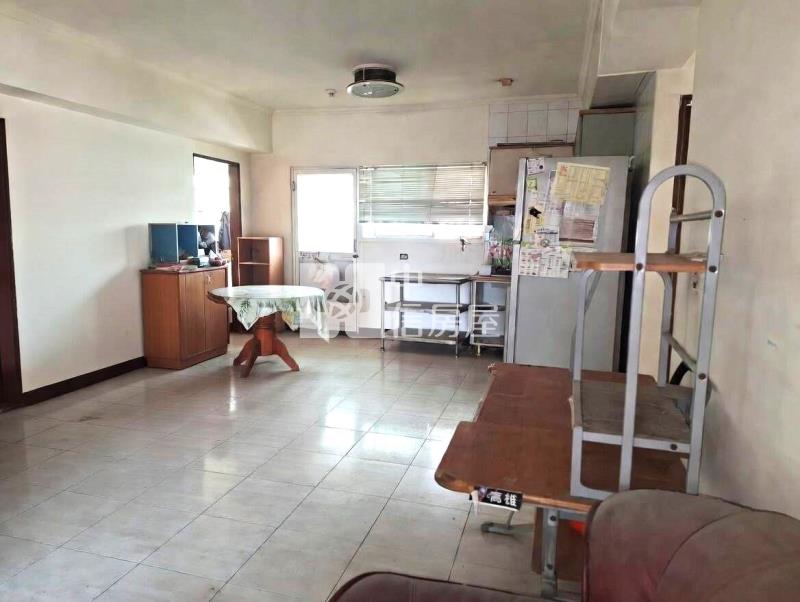 台南大學榮譽校區生活圈4房平車電寓房屋室內格局與周邊環境