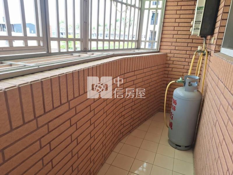 台南大學榮譽校區生活圈4房平車電寓房屋室內格局與周邊環境