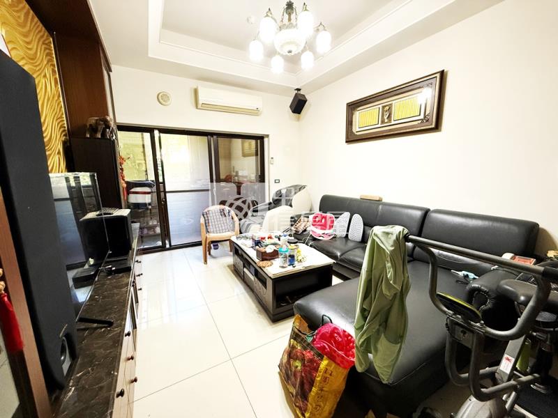 【新世紀】A19新世紀特區大露台4房雙車房屋室內格局與周邊環境