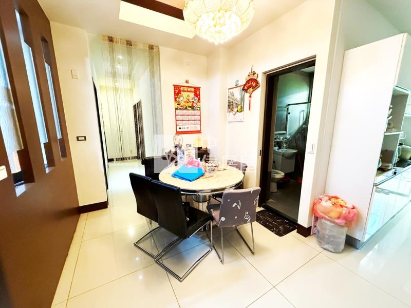 【新世紀】A19新世紀特區大露台4房雙車房屋室內格局與周邊環境