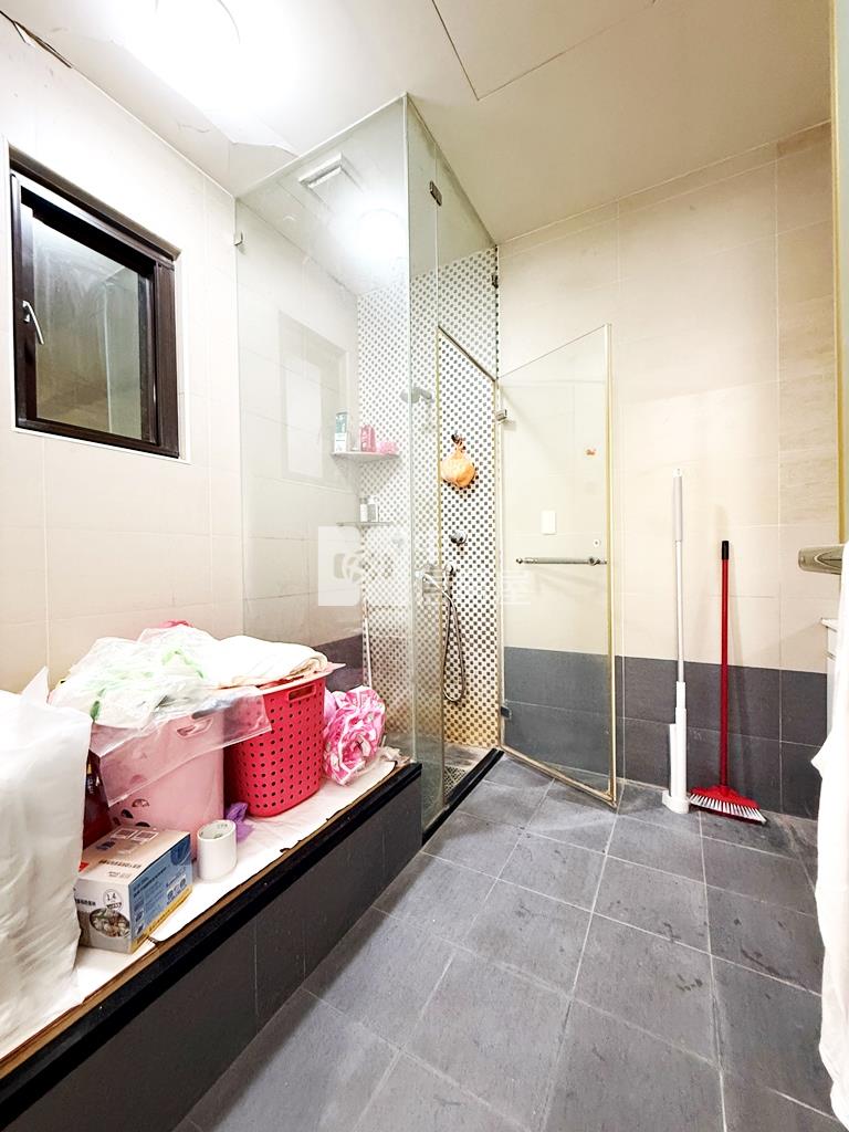 【新世紀】A19新世紀特區大露台4房雙車房屋室內格局與周邊環境