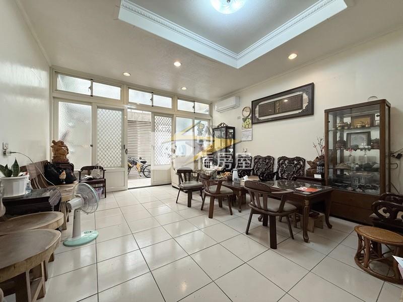 【星鑽】(專委)獨家-中壢後站信義學區稀有面寬美透天房屋室內格局與周邊環境