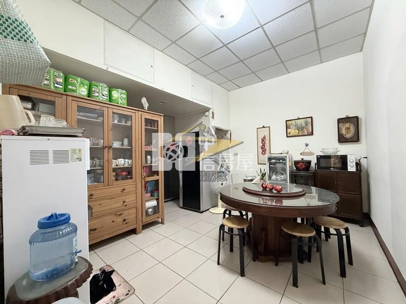 【星鑽】(專委)獨家-中壢後站信義學區稀有面寬美透天房屋室內格局與周邊環境