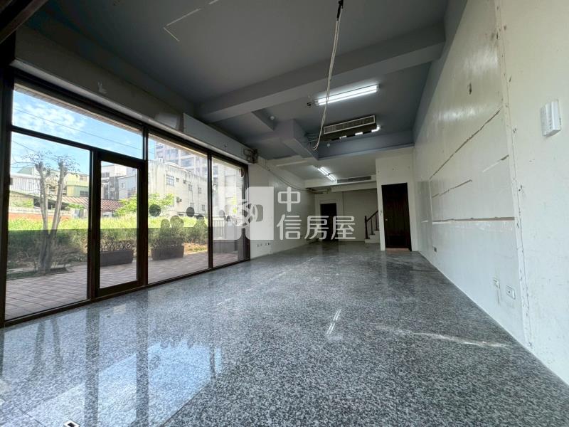 大園國小邊間面寬挑高店面房屋室內格局與周邊環境