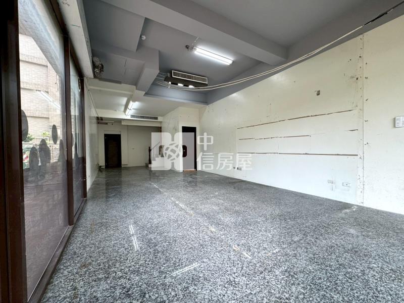 大園國小邊間面寬挑高店面房屋室內格局與周邊環境