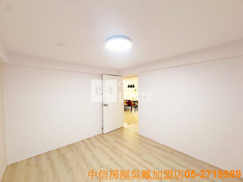 僑平國小挑高樓中樓採光4房房屋室內格局與周邊環境