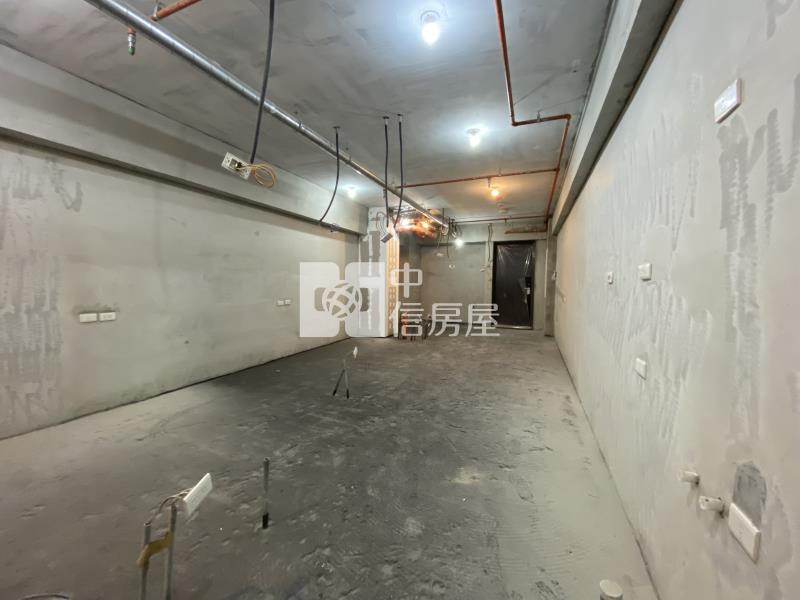 青埔亞昕喜徠登商辦房屋室內格局與周邊環境