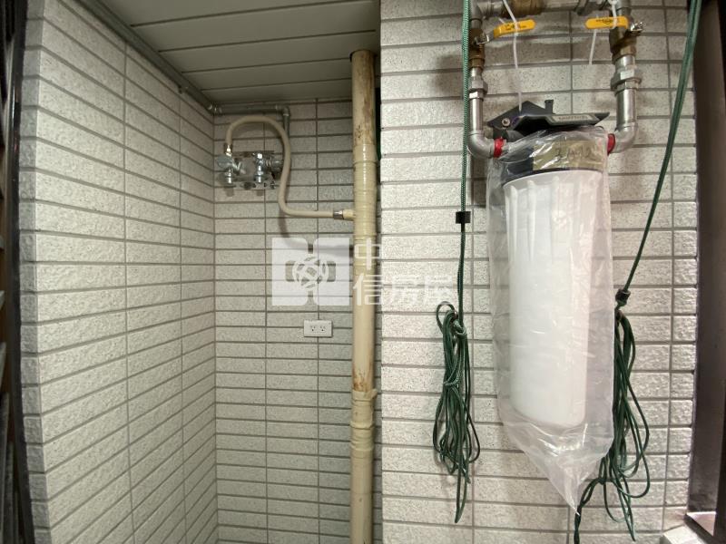 青埔亞昕喜徠登商辦房屋室內格局與周邊環境