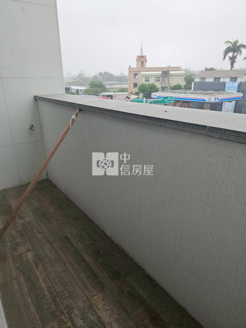 家樂福電梯金店面房屋室內格局與周邊環境