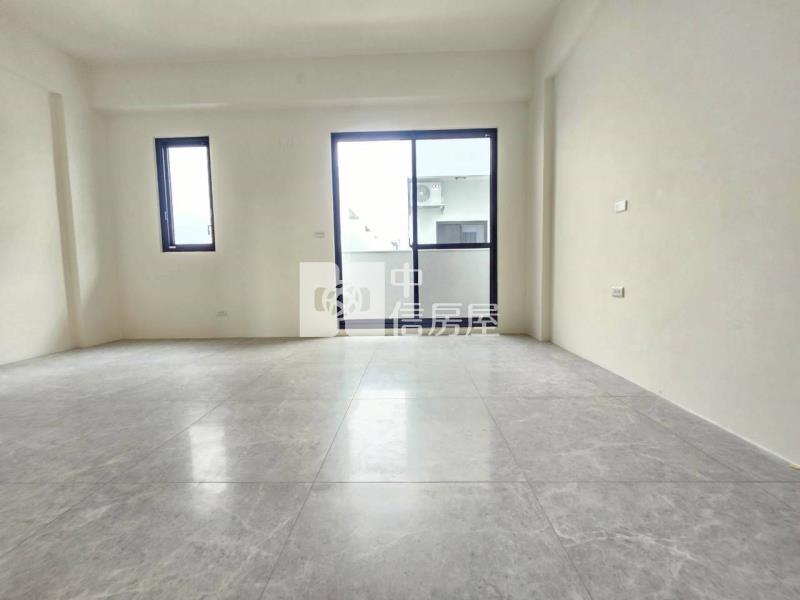 家樂福電梯金店面房屋室內格局與周邊環境